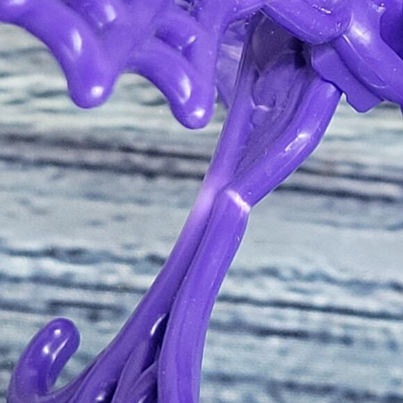 Monster high decor table only purple and pink plastic - Picture 6 of 6